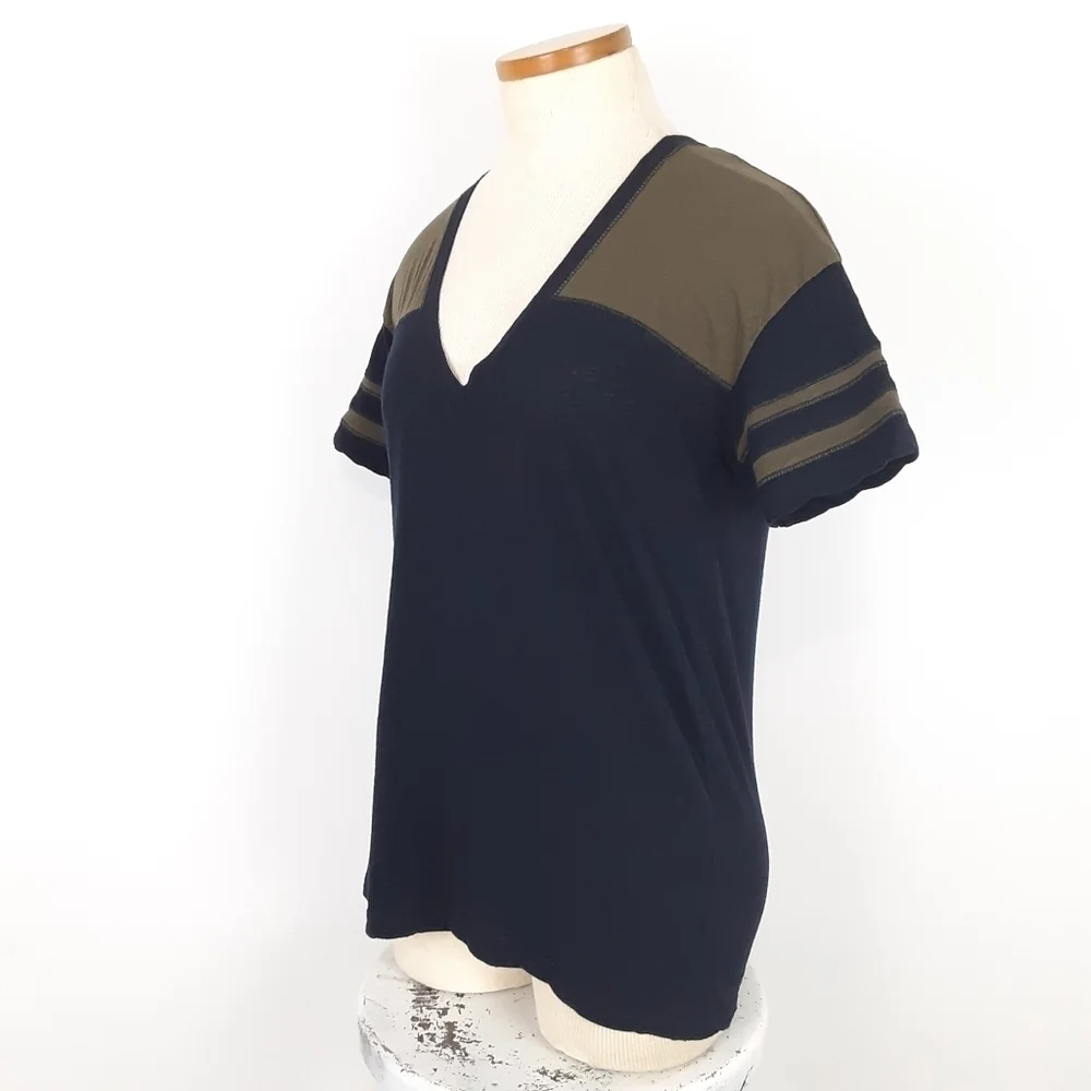 Madewell | V Neck Tee_3
